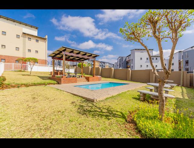 2 BEDROOM APARTMENT FOR SALE IN BARBEQUE DOWNS